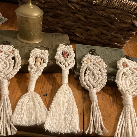 Macrame keychains - Picture 3 of 6